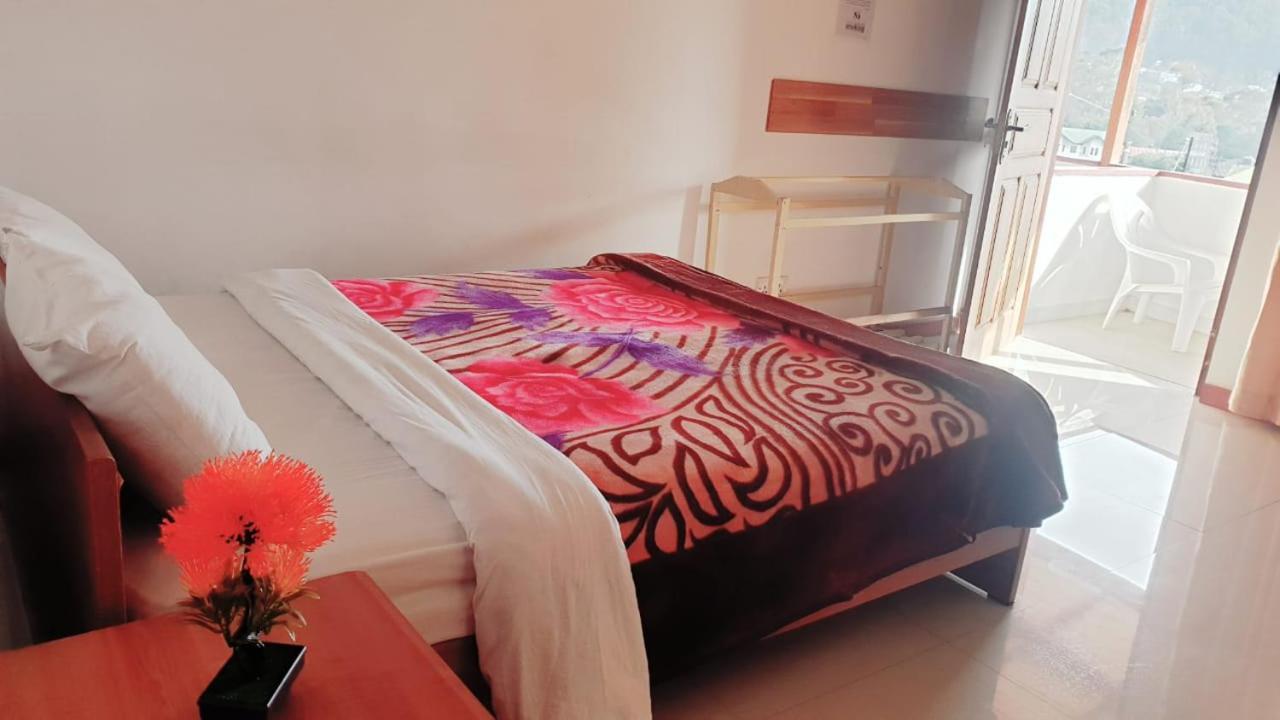 Oviya Guest Bed and Breakfast Nuwara Eliya Exterior foto